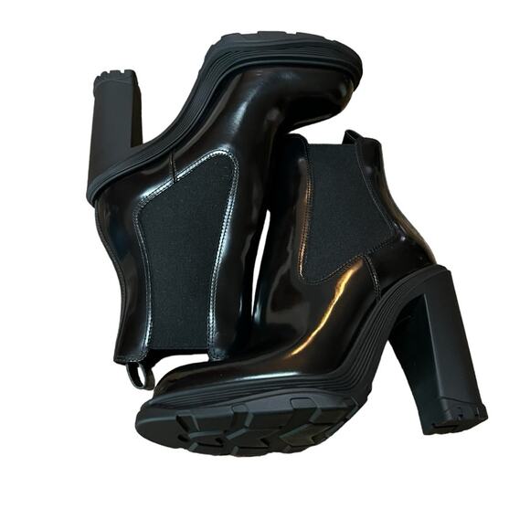 Alexander McQueen Tread Heeled Patent Leather Chelsea Boot NEW EU 36.5 US 6.5 - Picture 10 of 14